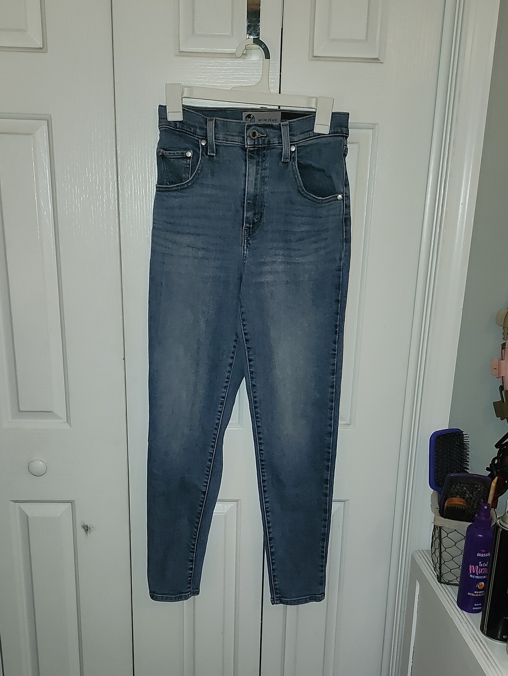 Levi's Silver Tab High-Rise Mom Jeans in Faded Blue